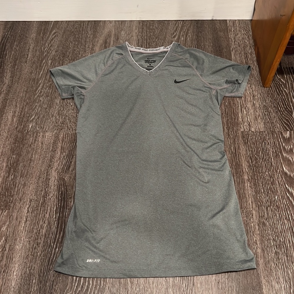 Top - Nike - Picture 11 of 11